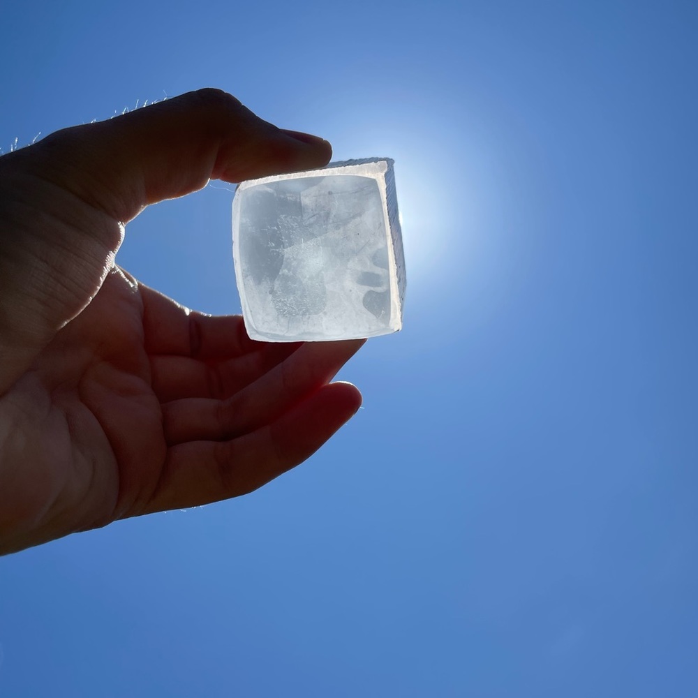 Stunning Selenite tower - Picture 6 of 15